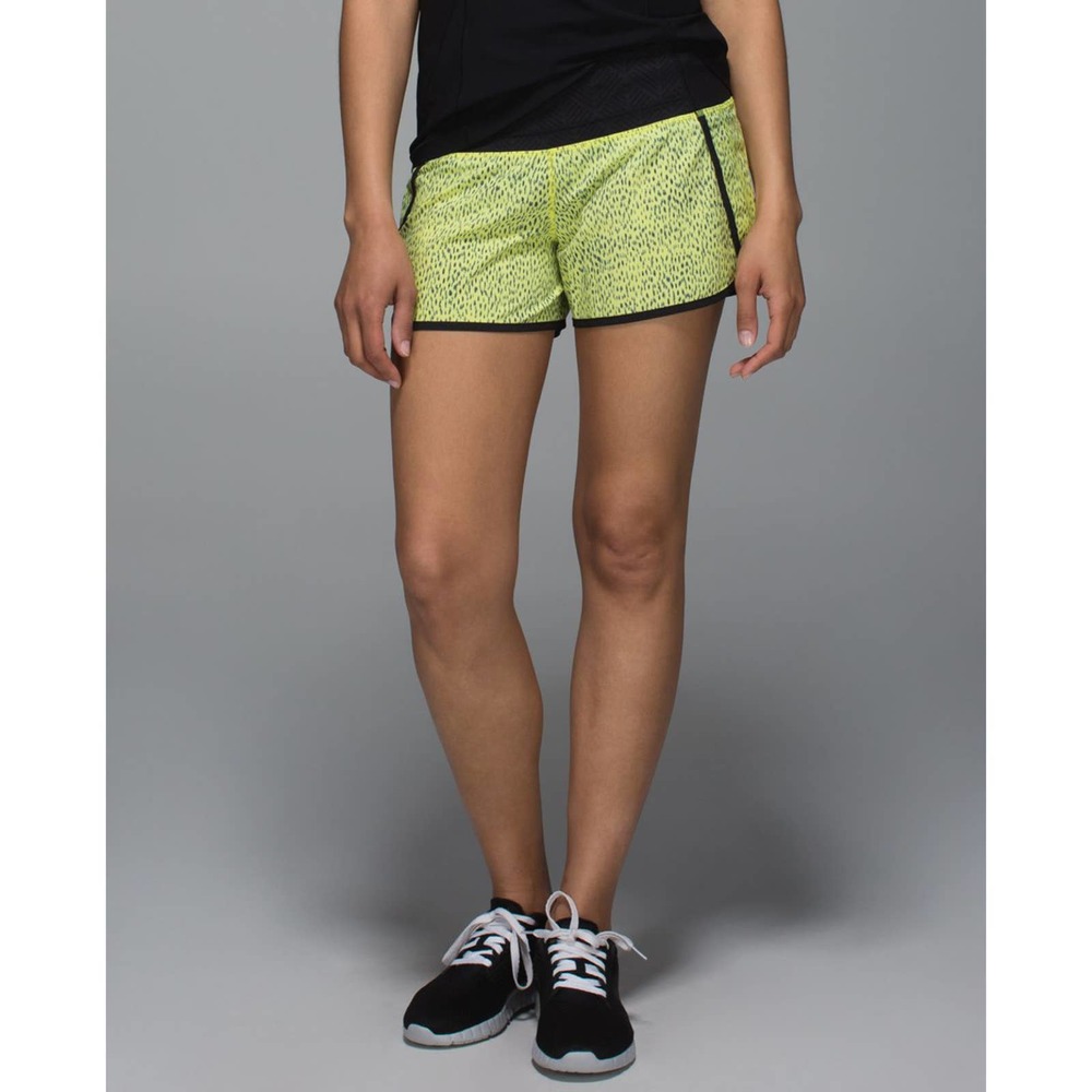 Lululemon Run Time Shorts Dottie Dash Clarity Yellow Size 8